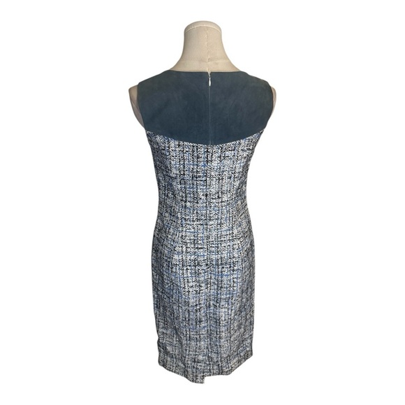 Carolina Herrera Blue Tweed Fitted Sheath Dress Midi Italy Size 2 Work Party - Picture 3 of 10